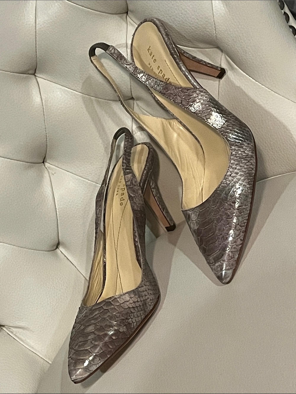 Kate Spade Metallic Gray Snake-Embossed Slingback Pumps Size 8.5 Eye Catching